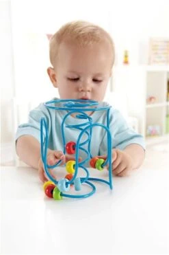 Hape Spring A Ling E1800 -Babyprodukte Geschäft e1800ae spring a ling with child1 1